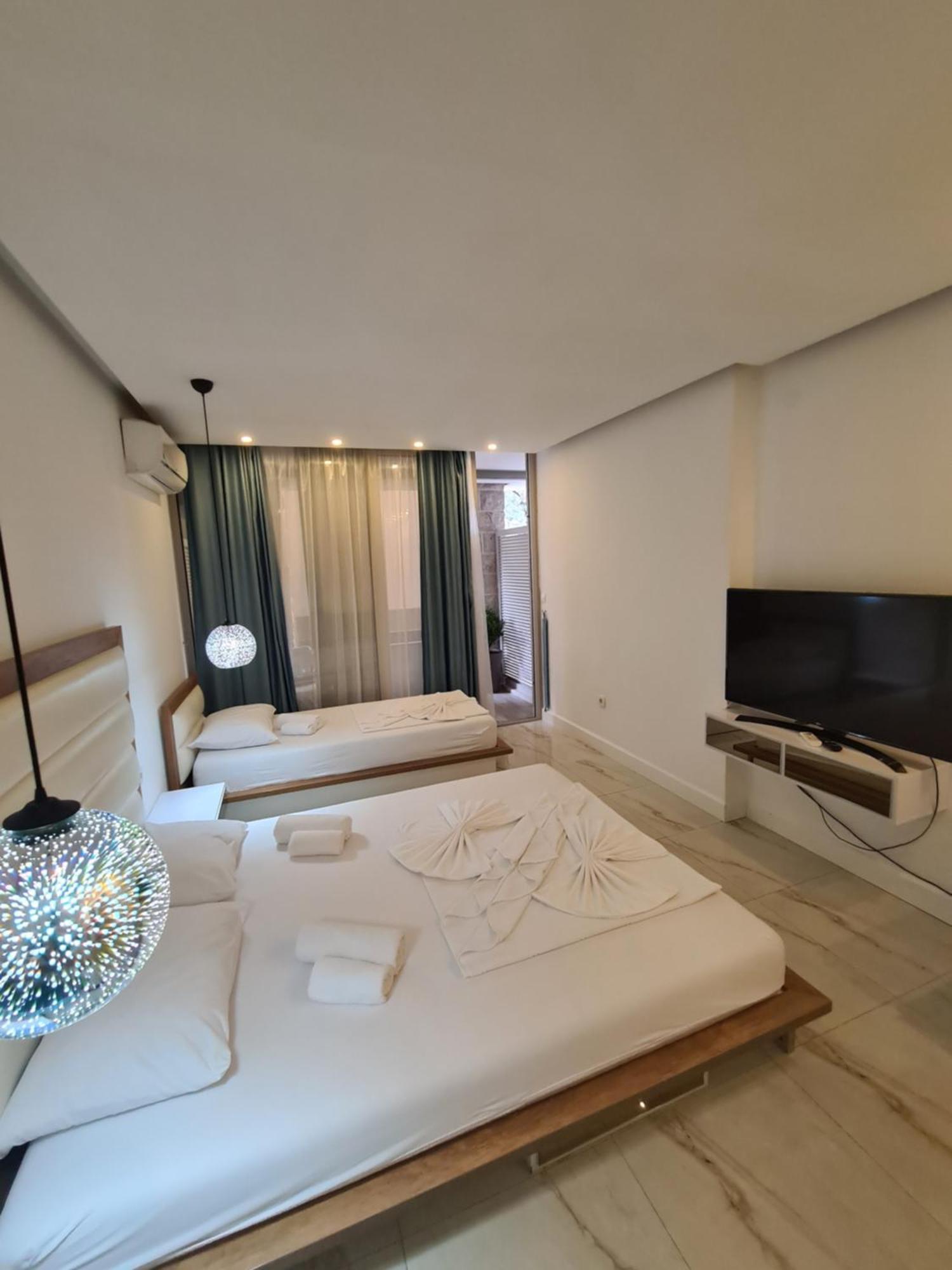 Aura Time Apartments Рафаиловичи Экстерьер фото